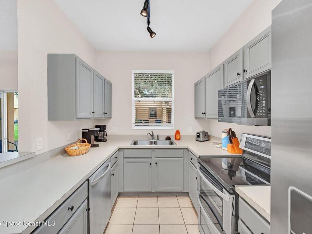 438 Miramar Avenue, Davenport, FL 33897