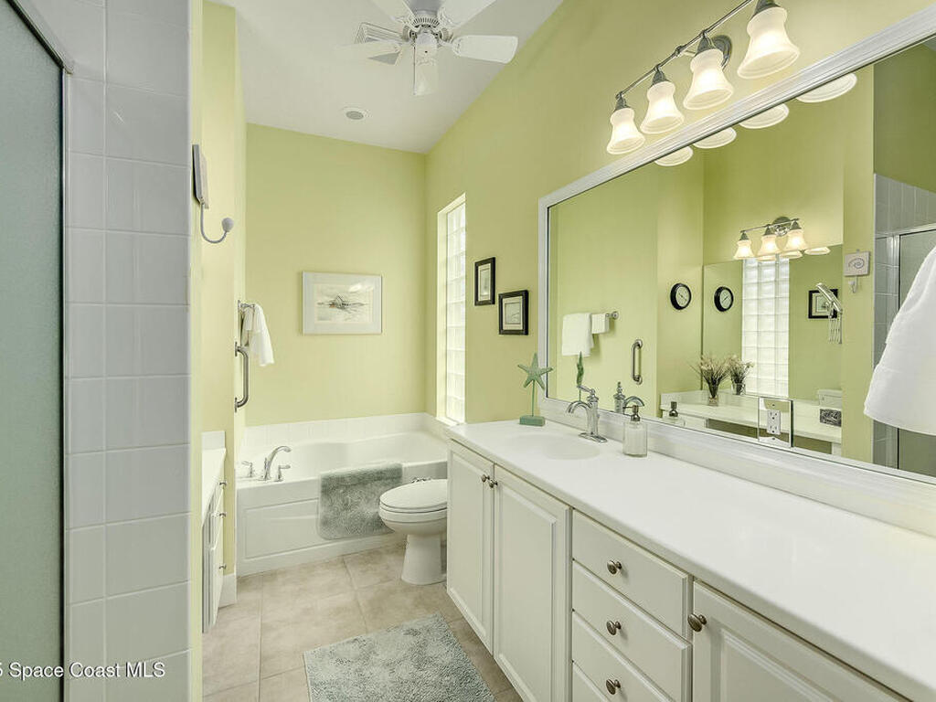 5193 Eleuthra Circle, Vero Beach, FL 32967