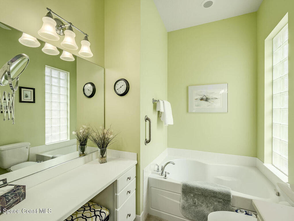 5193 Eleuthra Circle, Vero Beach, FL 32967