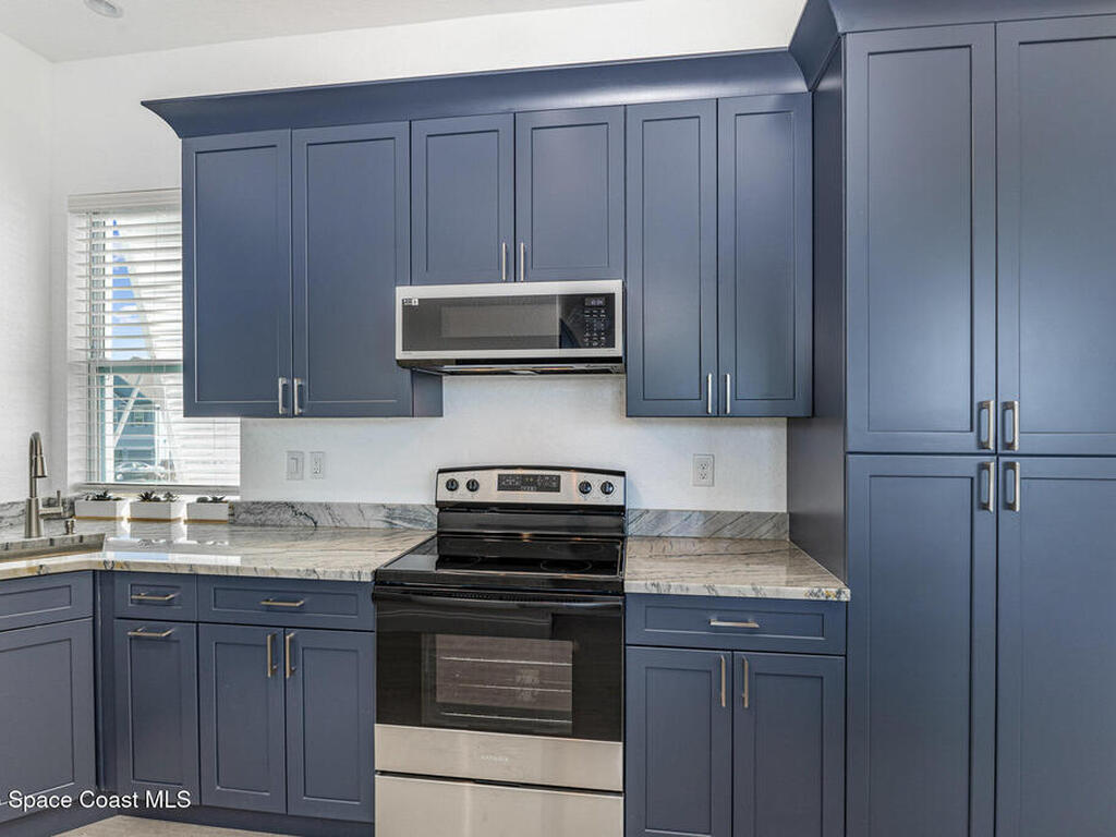 5570 Sanctuary Avenue, Grant, FL 32949