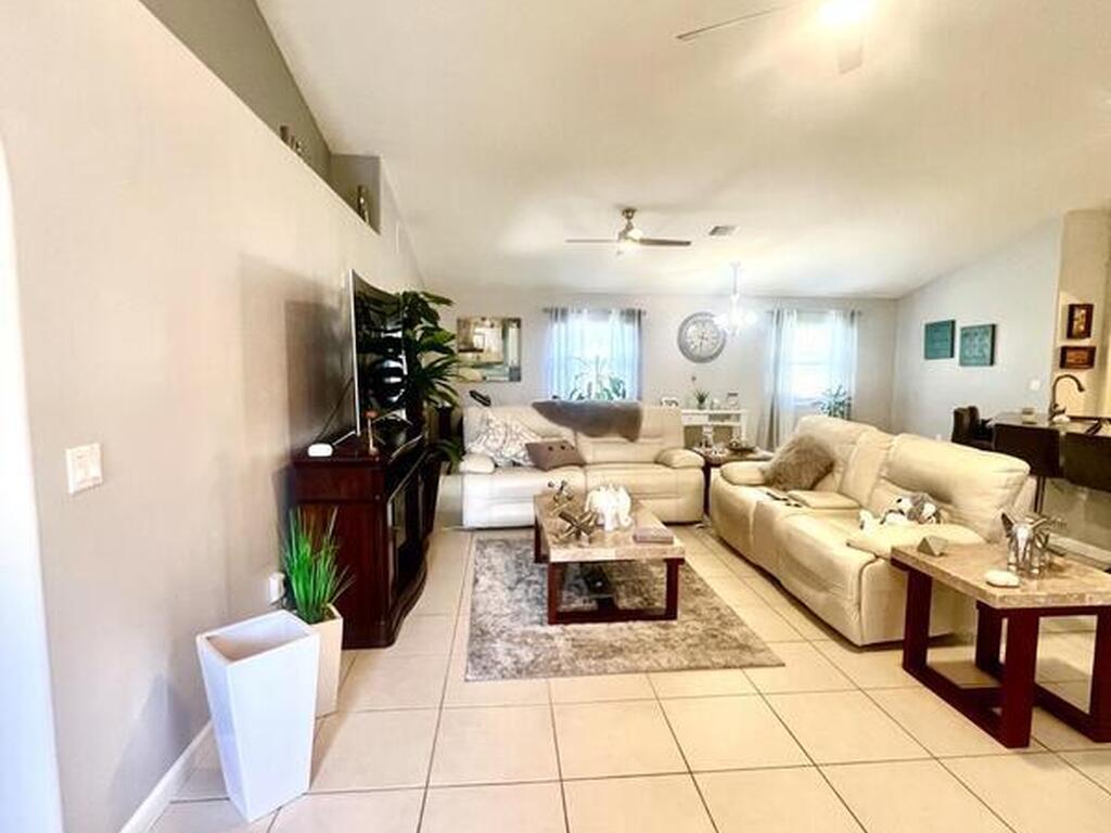687 Americana Boulevard, Palm Bay, FL 32907
