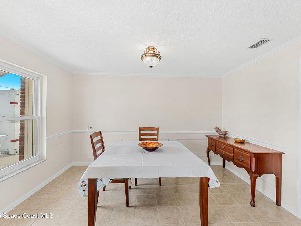 355 Jackson Avenue, Satellite Beach, FL 32937