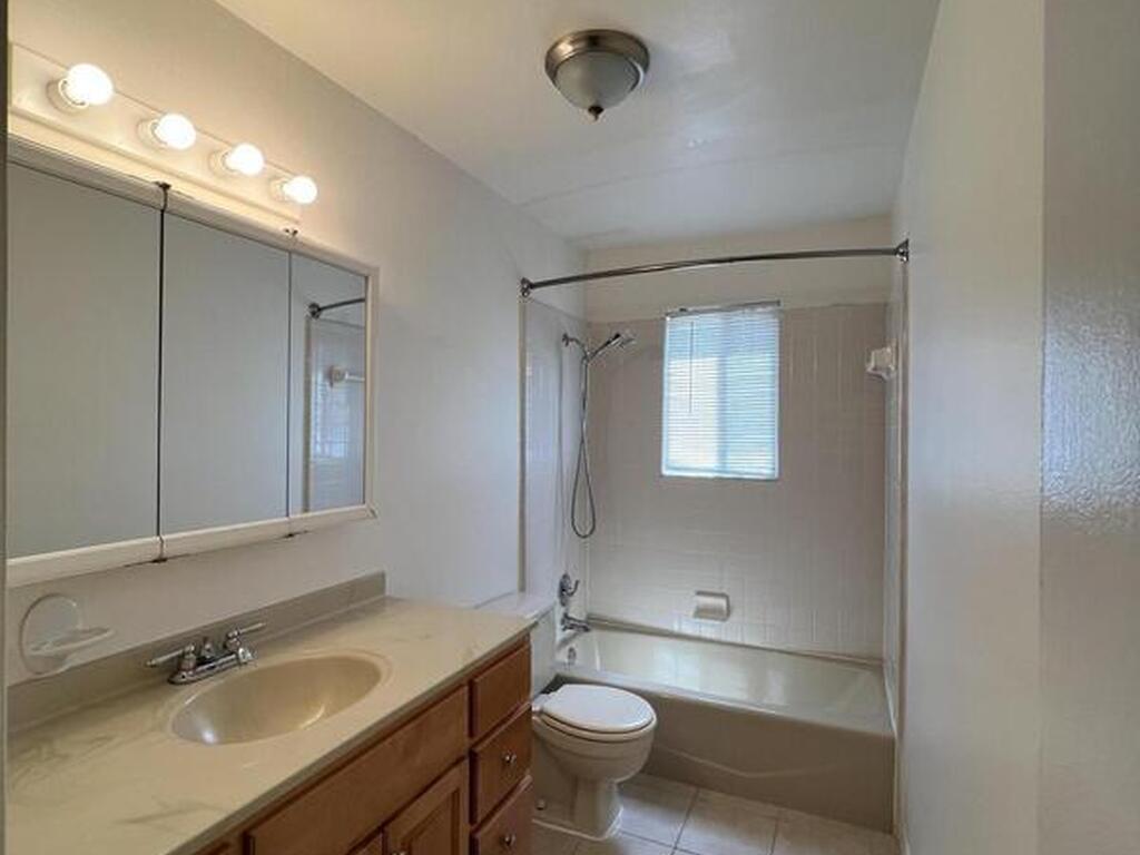 350 Jefferson Avenue, Cape Canaveral, FL 32920