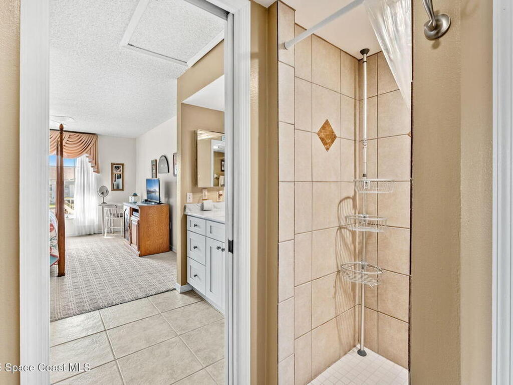 530 S Brevard Avenue, Cocoa Beach, FL 32931