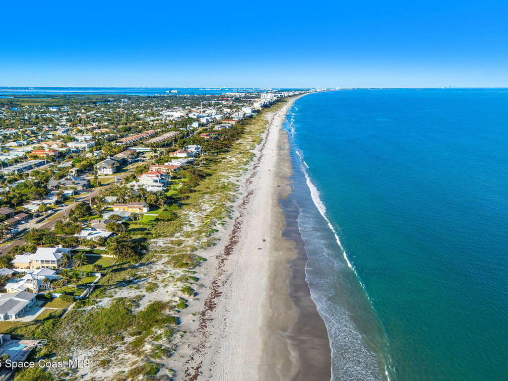 530 S Brevard Avenue, Cocoa Beach, FL 32931
