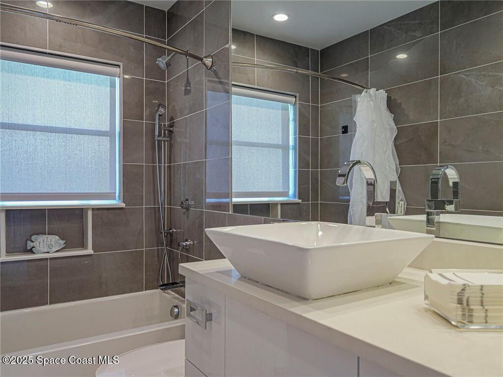 105 Grove Isle Place, Vero Beach, FL 32962