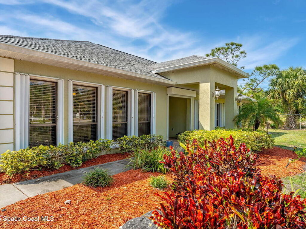 3605 Valkaria Road, Grant-Valkaria, FL 32950