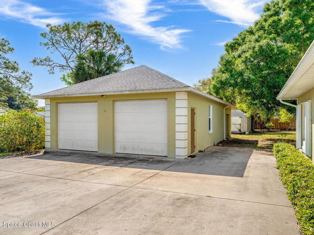 3605 Valkaria Road, Grant-Valkaria, FL 32950