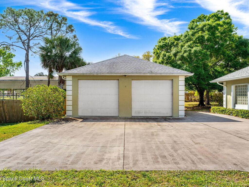 3605 Valkaria Road, Grant-Valkaria, FL 32950