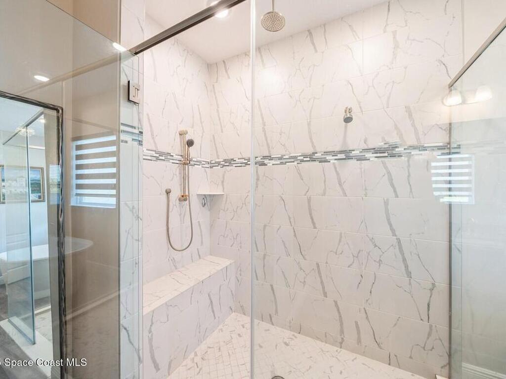 4418 Lago Vista Drive, Micco, FL 32976