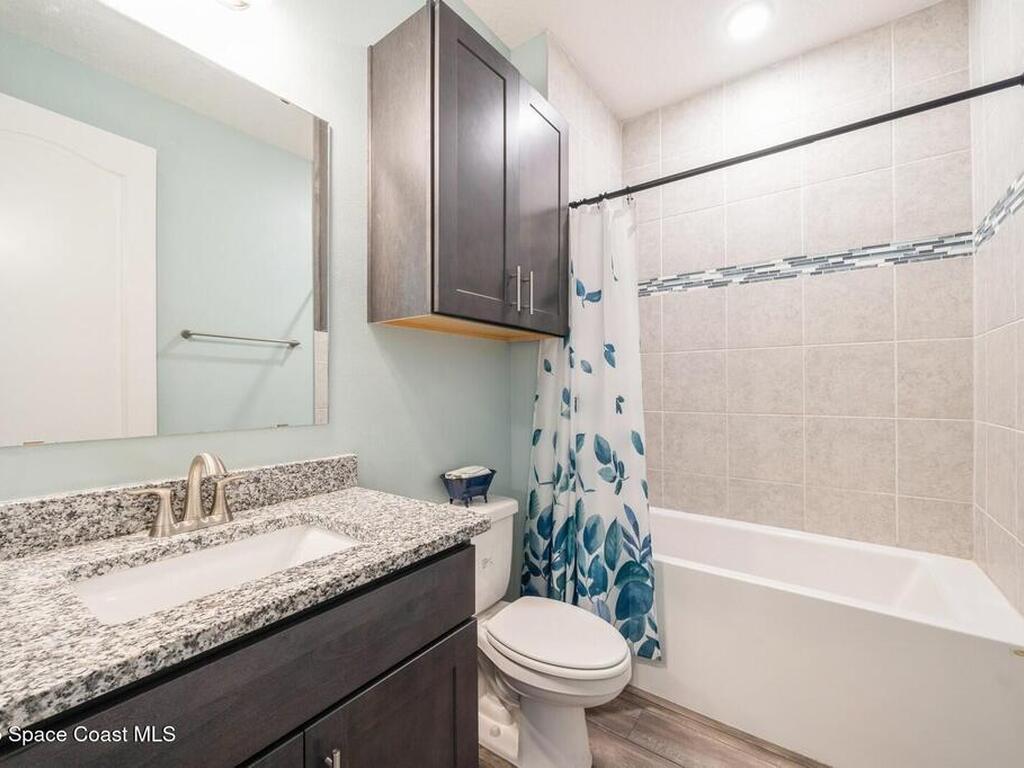 4418 Lago Vista Drive, Micco, FL 32976
