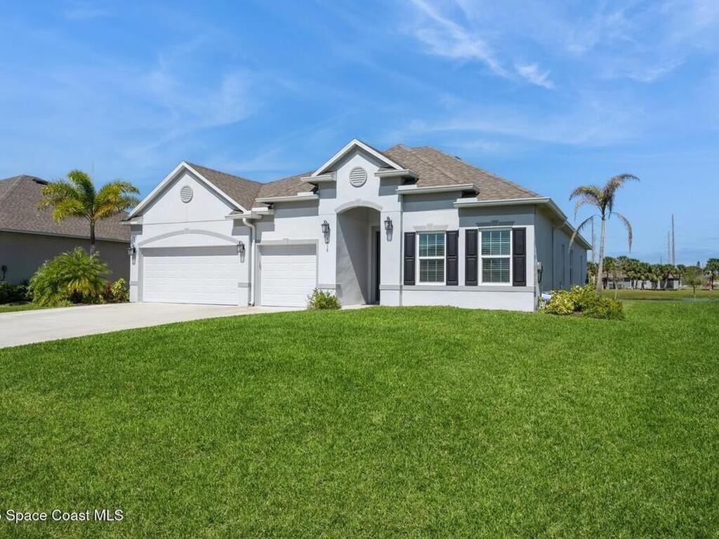 4418 Lago Vista Drive, Micco, FL 32976