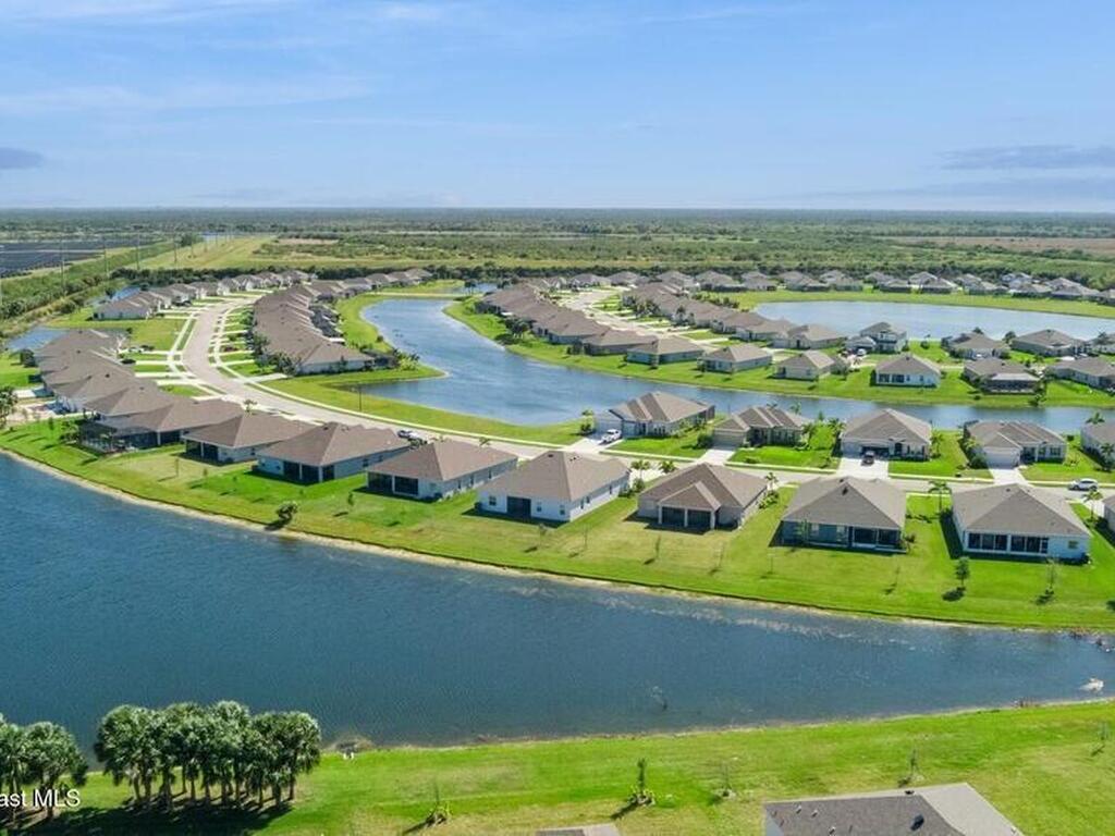 4418 Lago Vista Drive, Micco, FL 32976