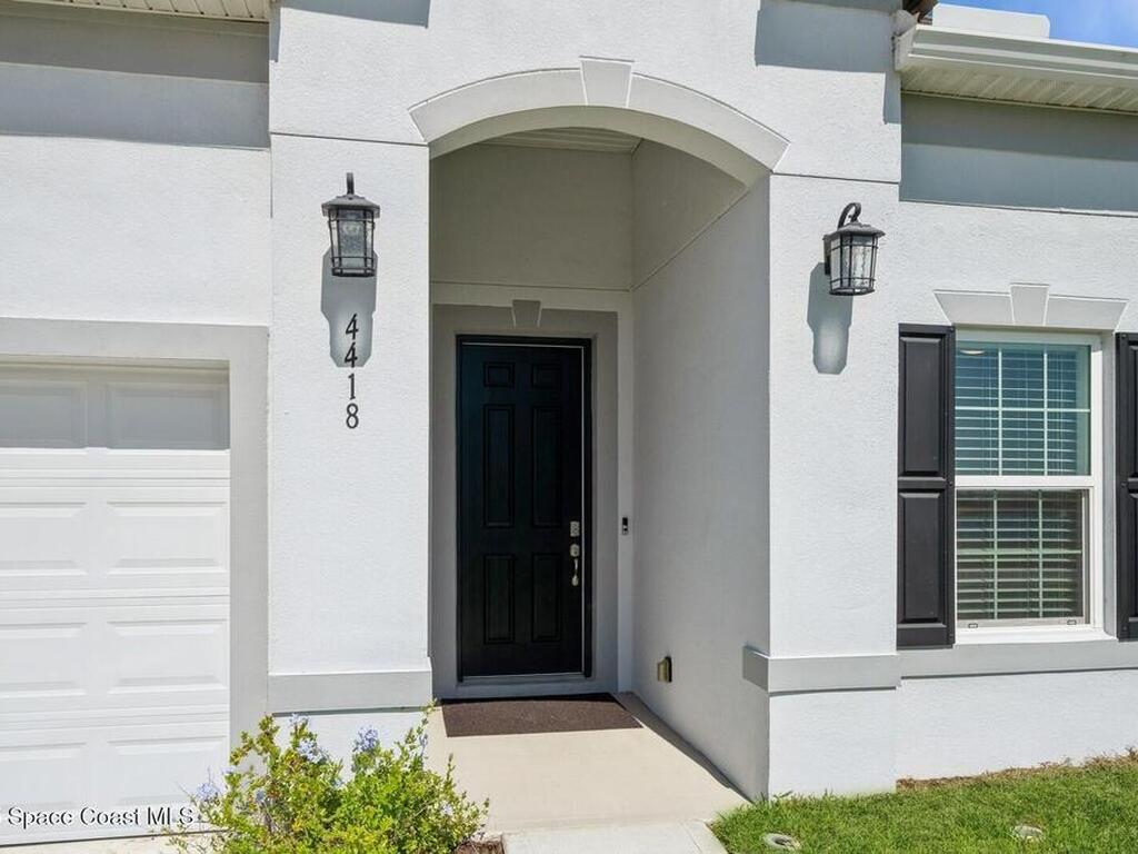 4418 Lago Vista Drive, Micco, FL 32976