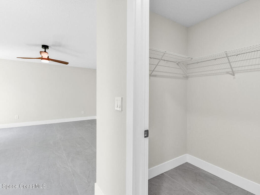 8575 100th Avenue, Vero Beach, FL 32967