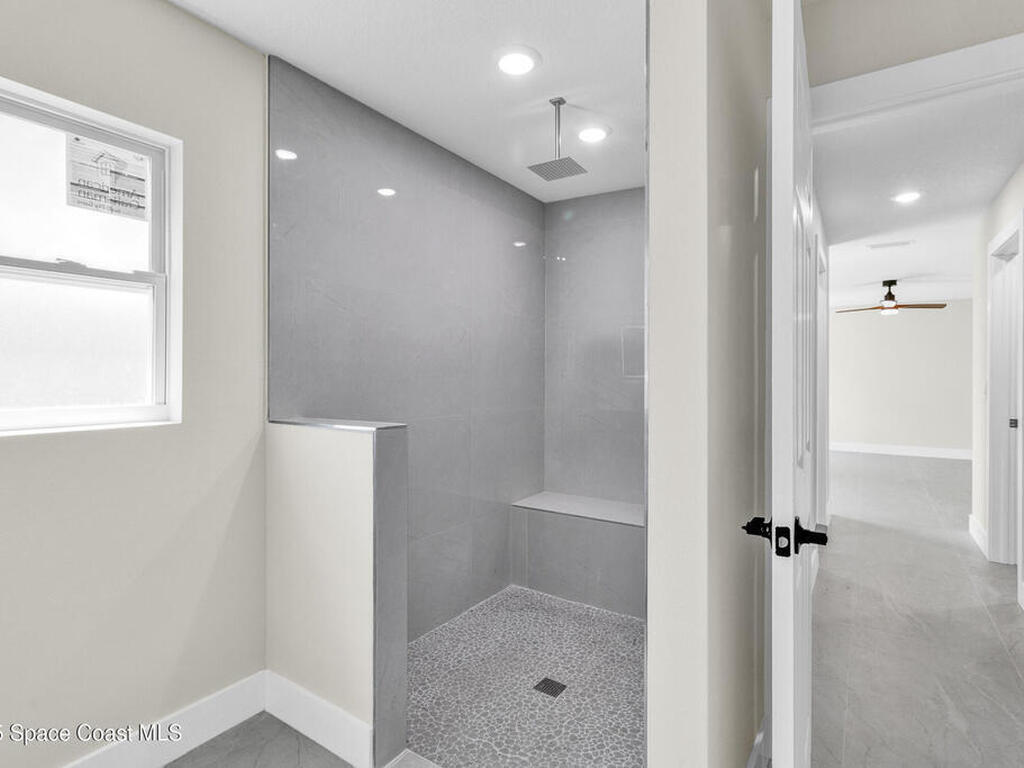 8575 100th Avenue, Vero Beach, FL 32967