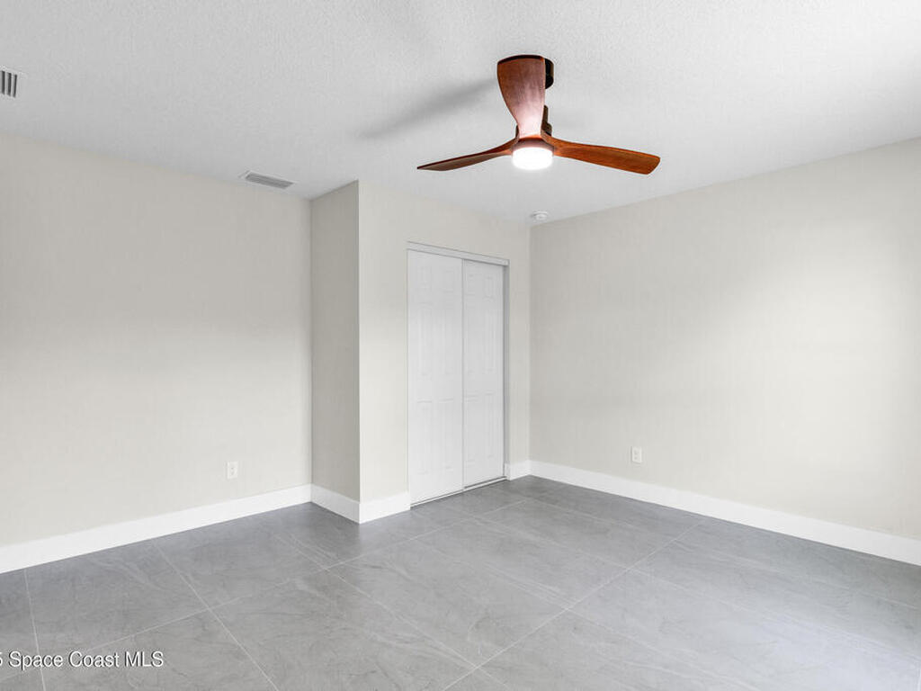 8575 100th Avenue, Vero Beach, FL 32967