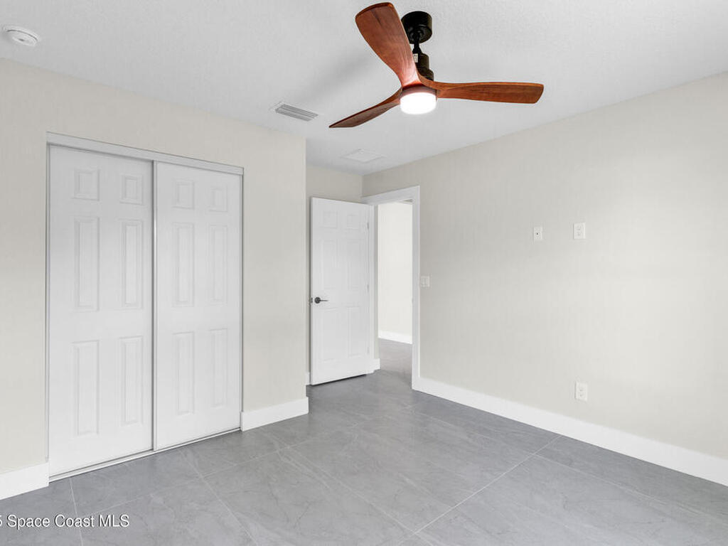 8575 100th Avenue, Vero Beach, FL 32967
