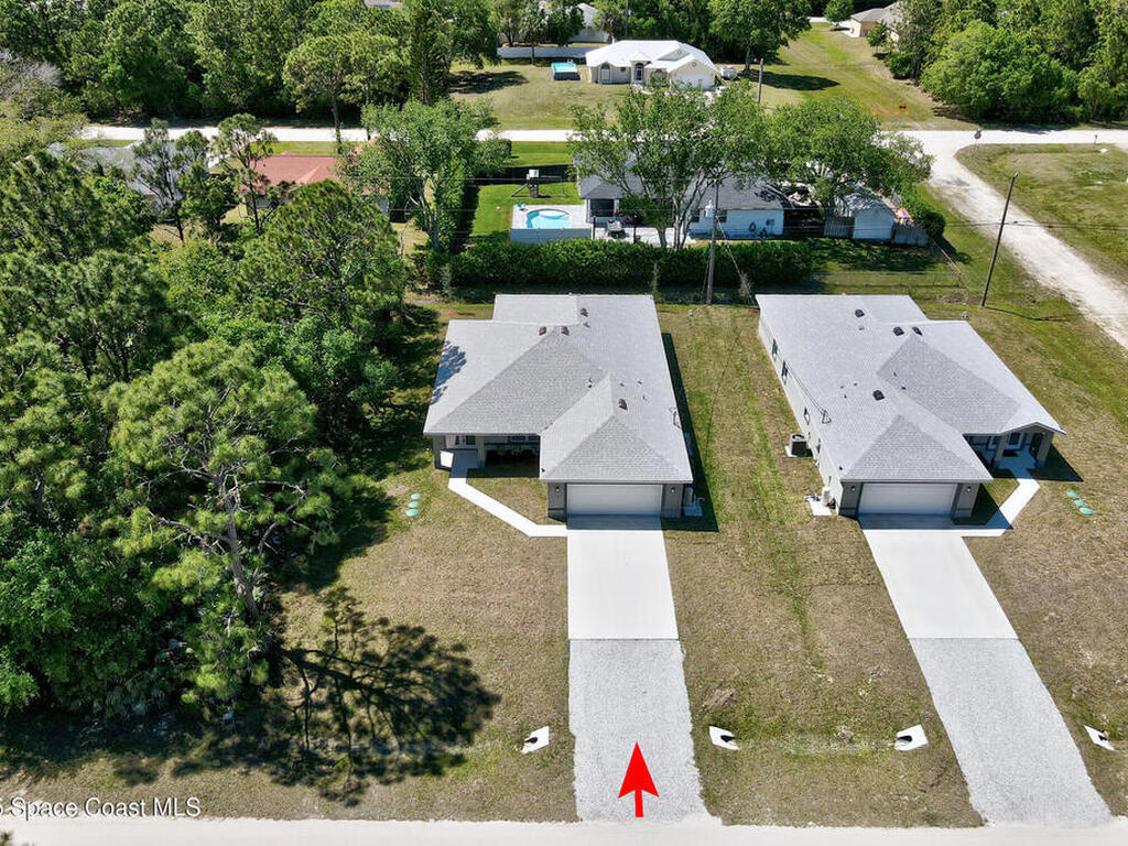 8575 100th Avenue, Vero Beach, FL 32967