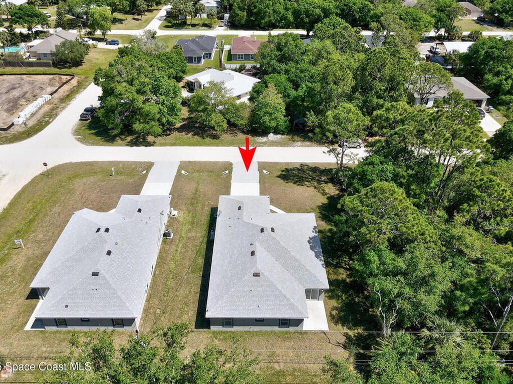 8575 100th Avenue, Vero Beach, FL 32967