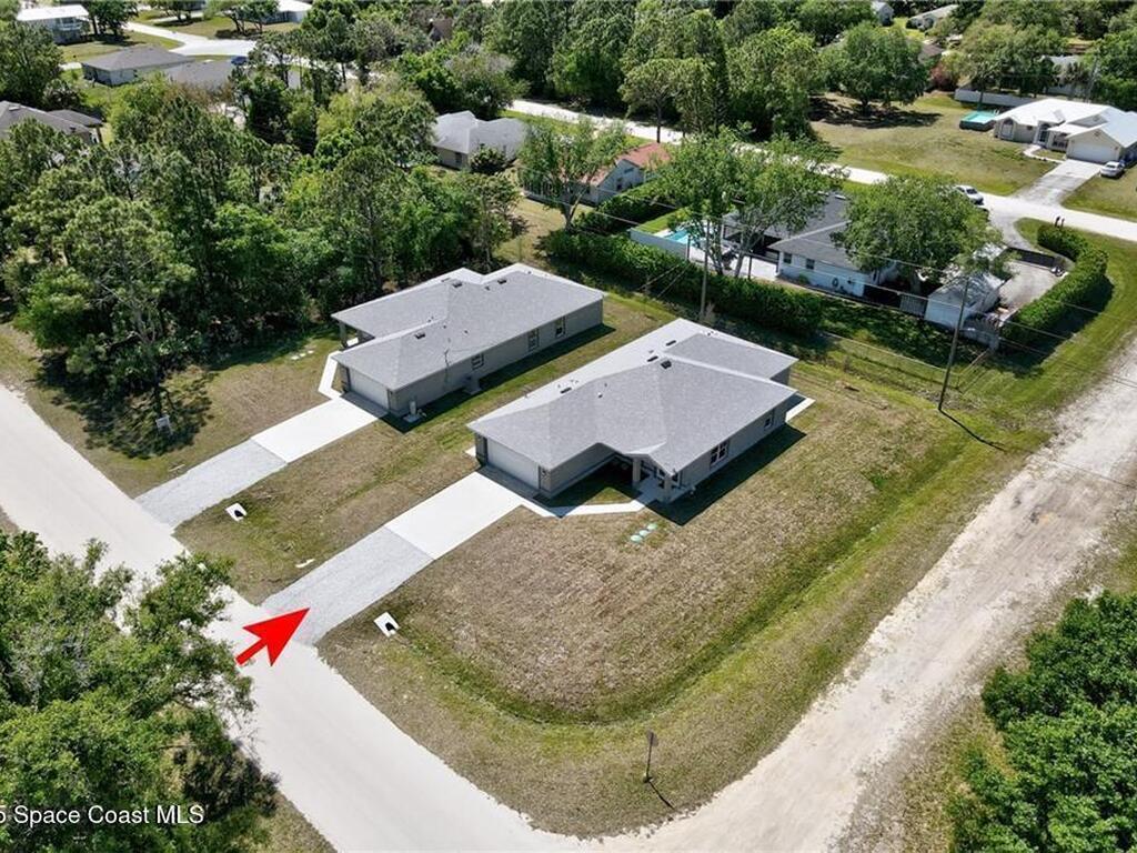 8585 100th Avenue, Vero Beach, FL 32967