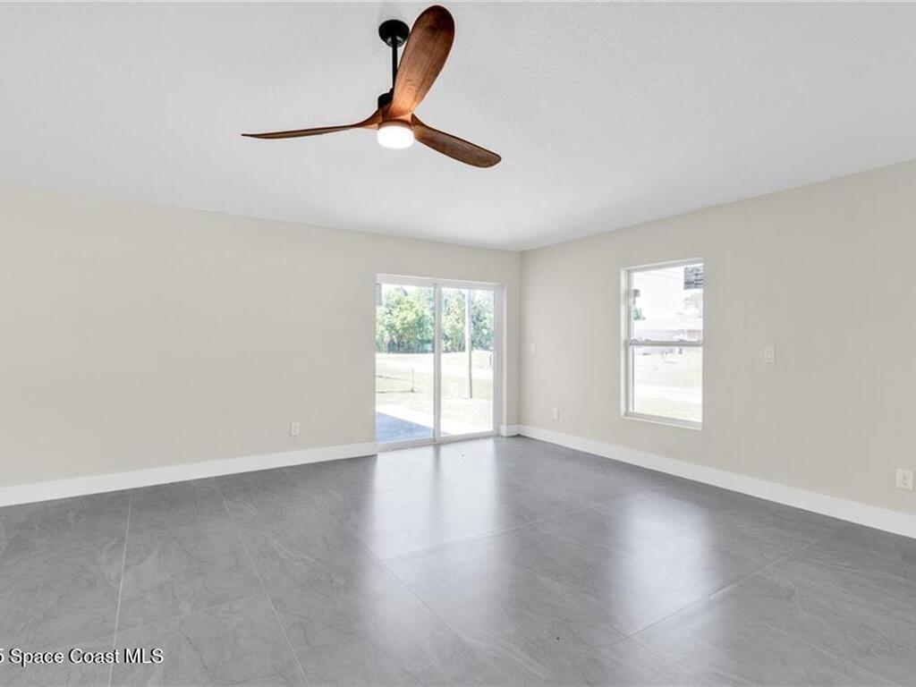 8666 100th Avenue, Vero Beach, FL 32967