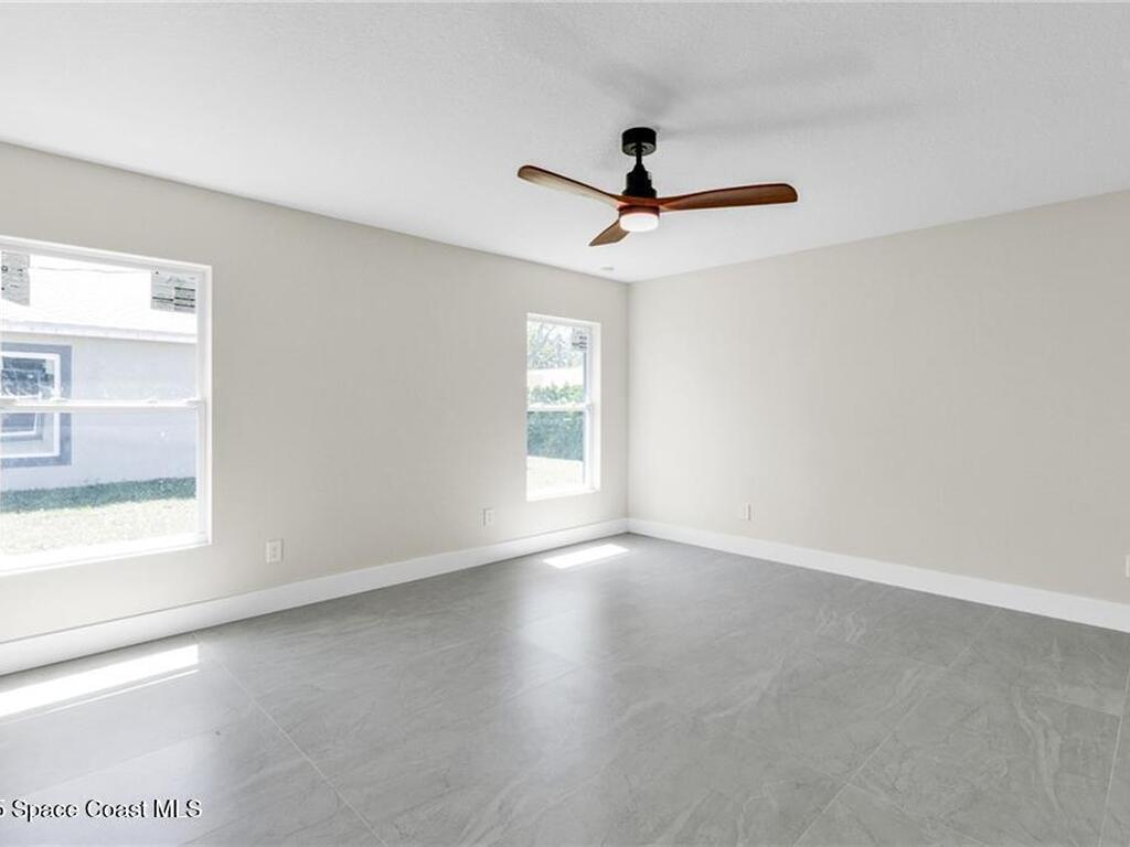 8666 100th Avenue, Vero Beach, FL 32967