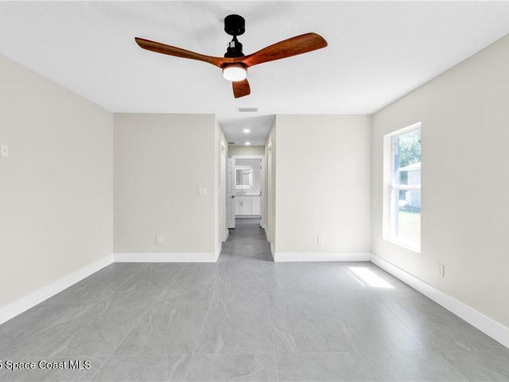 8666 100th Avenue, Vero Beach, FL 32967