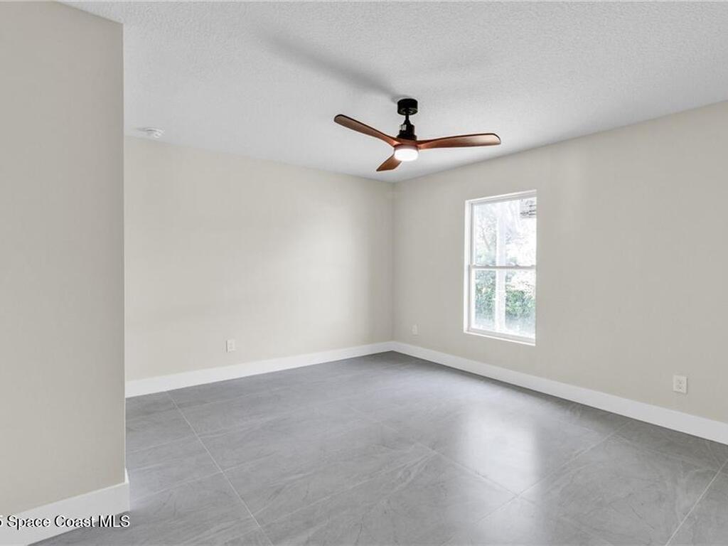 8666 100th Avenue, Vero Beach, FL 32967