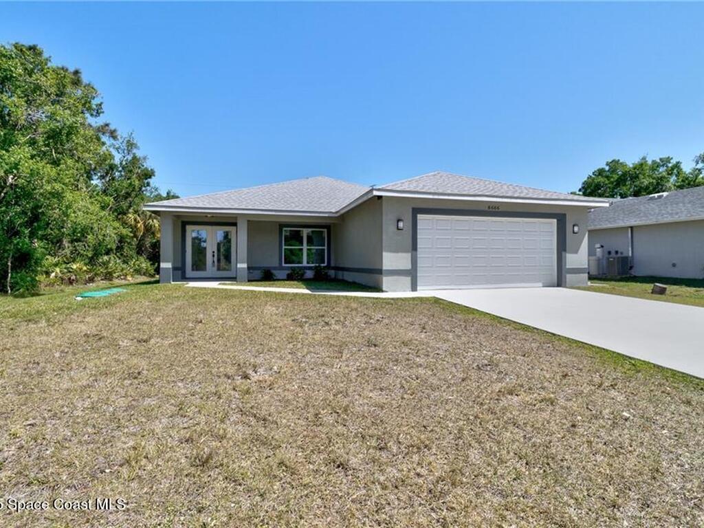 8666 100th Avenue, Vero Beach, FL 32967