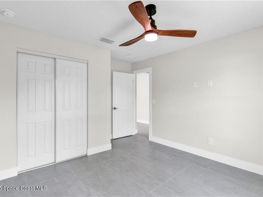 8666 100th Avenue, Vero Beach, FL 32967