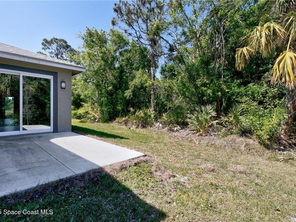 8666 100th Avenue, Vero Beach, FL 32967