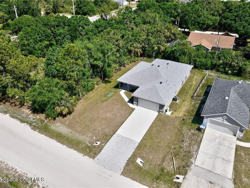 8666 100th Avenue, Vero Beach, FL 32967