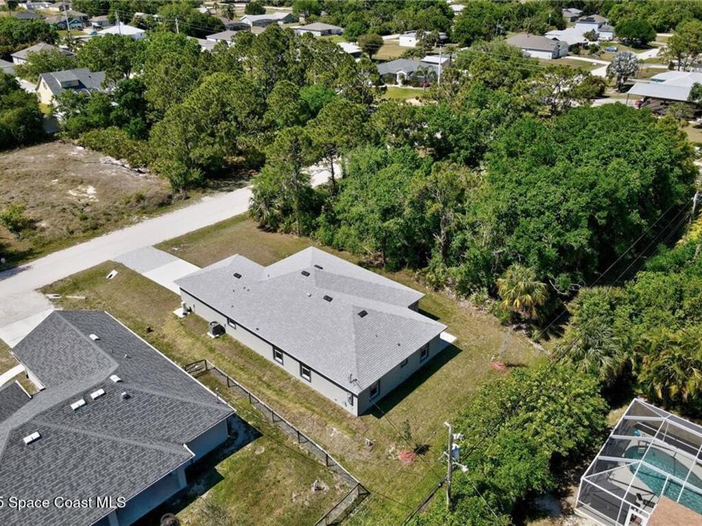 8666 100th Avenue, Vero Beach, FL 32967