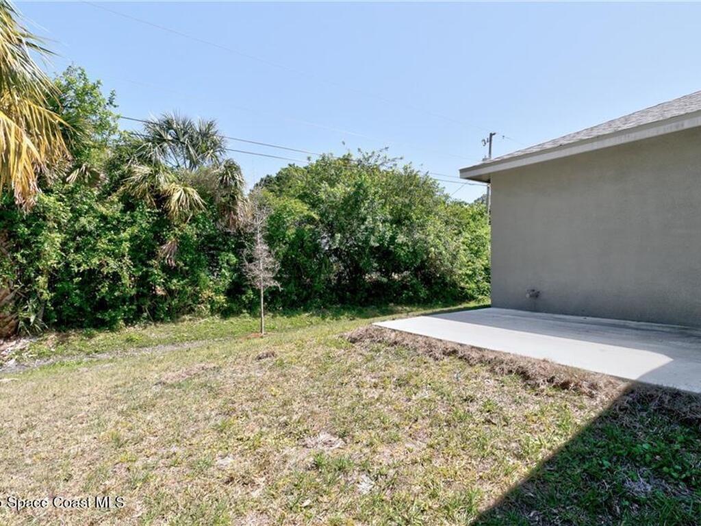 8666 100th Avenue, Vero Beach, FL 32967