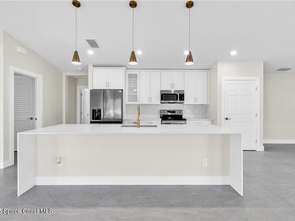 8666 100th Avenue, Vero Beach, FL 32967