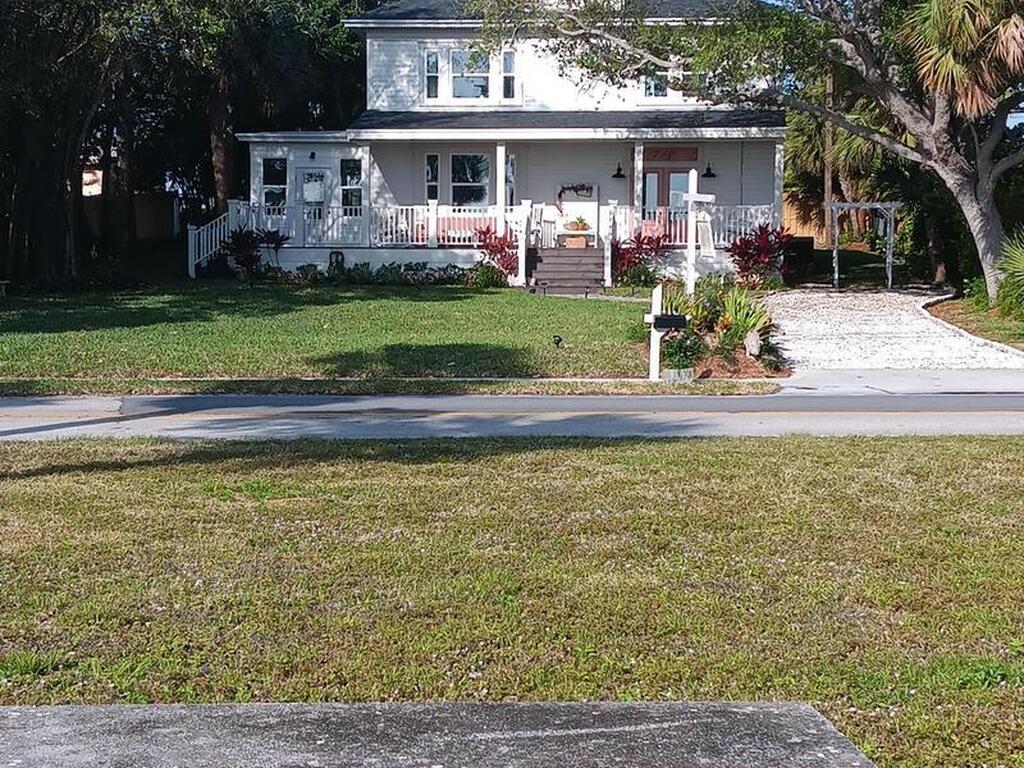 717 S Indian River Drive, Ft. Pierce, FL 34950