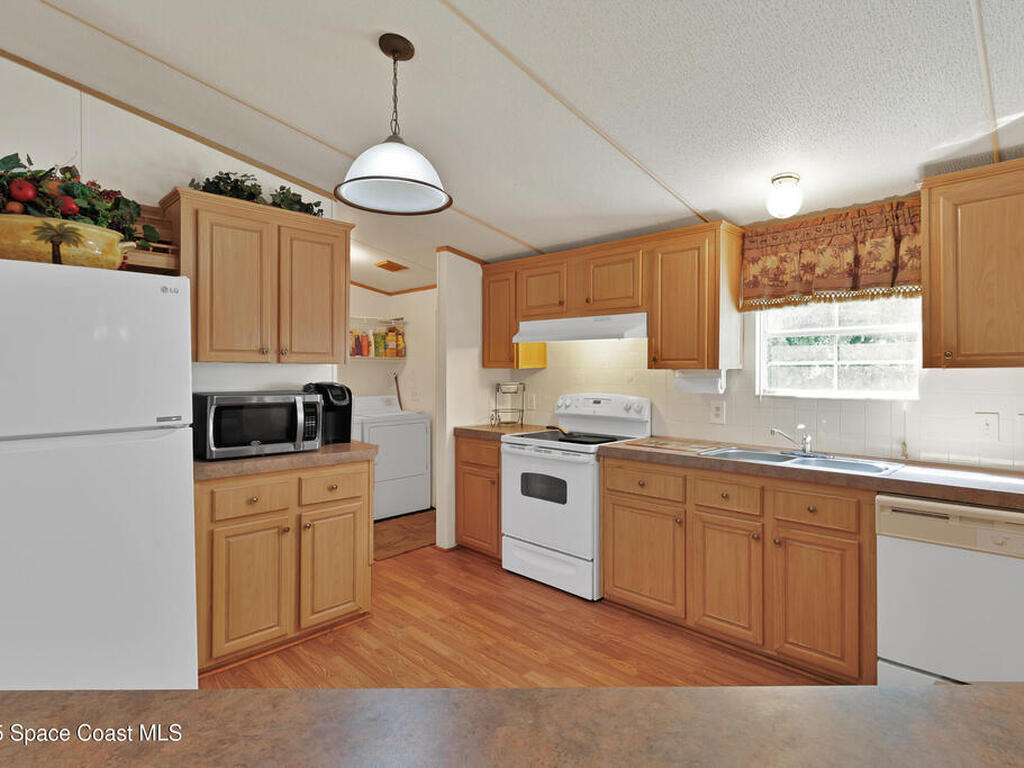 164 S Elm Street, Fellsmere, FL 32948