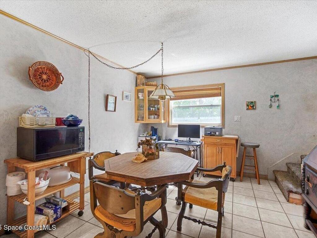 279 S Brevard Avenue, Cocoa Beach, FL 32931