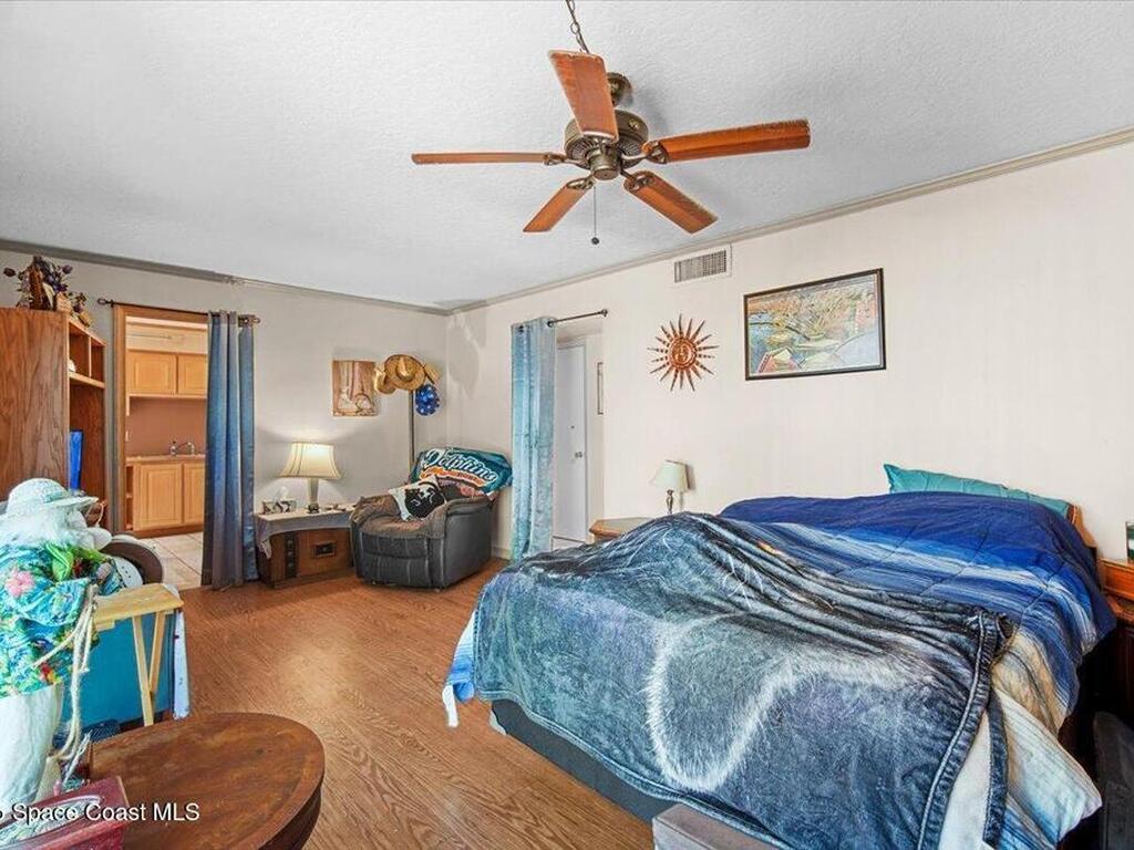 279 S Brevard Avenue, Cocoa Beach, FL 32931
