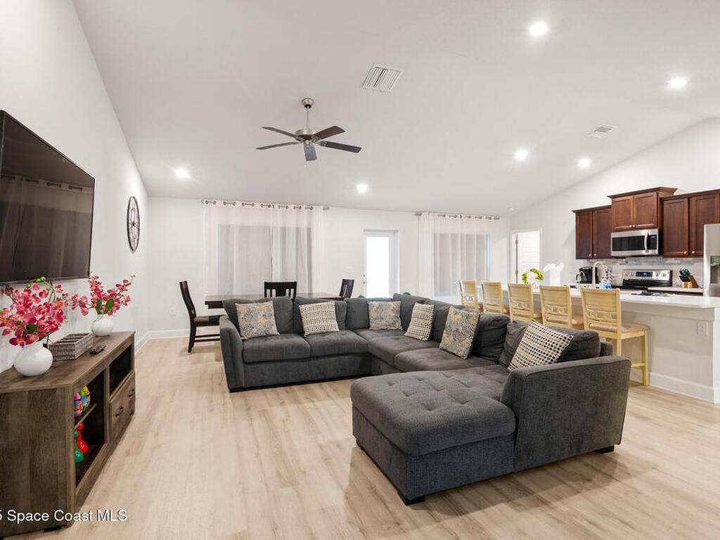 490 Garfield Street, Palm Bay, FL 32908