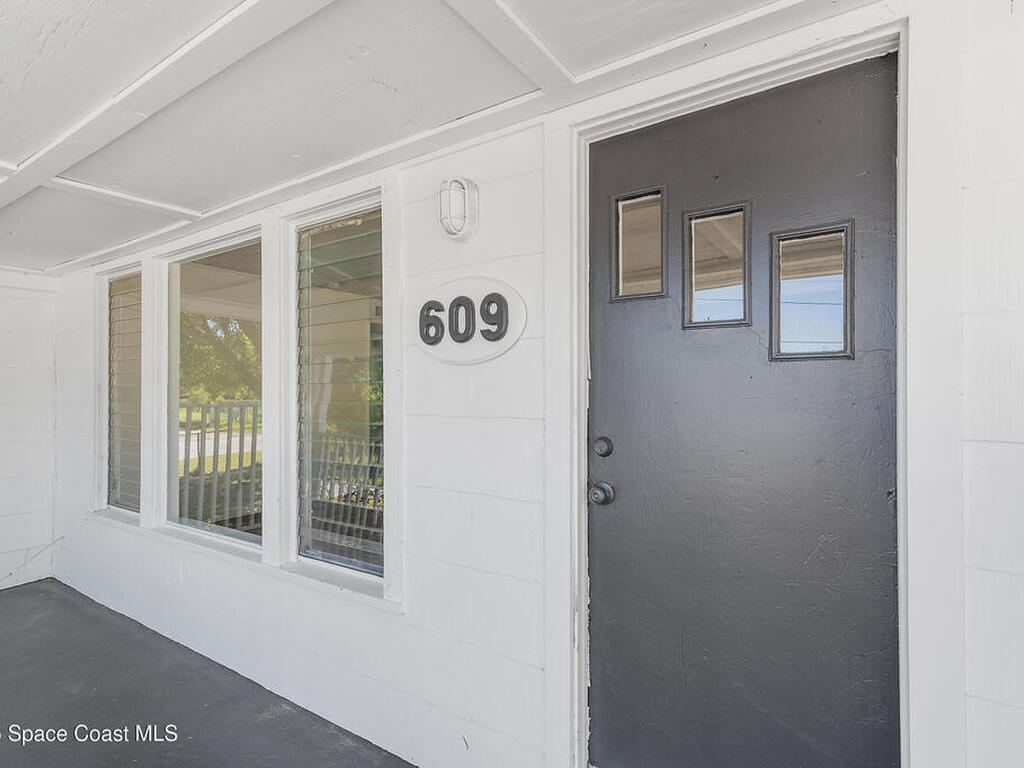 609 S 15th Street, Ft. Pierce, FL 34950
