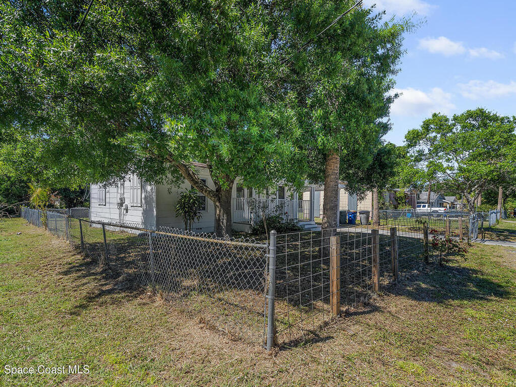 609 S 15th Street, Ft. Pierce, FL 34950