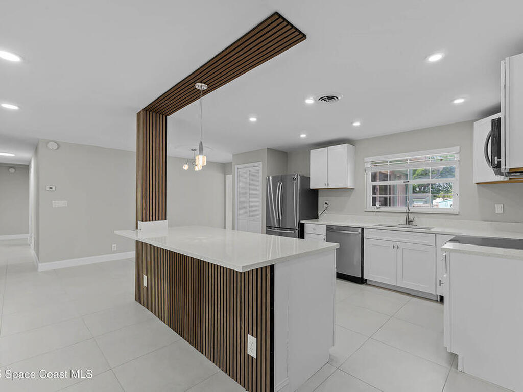 398 Dubs Drive, Daytona Beach, FL 32117