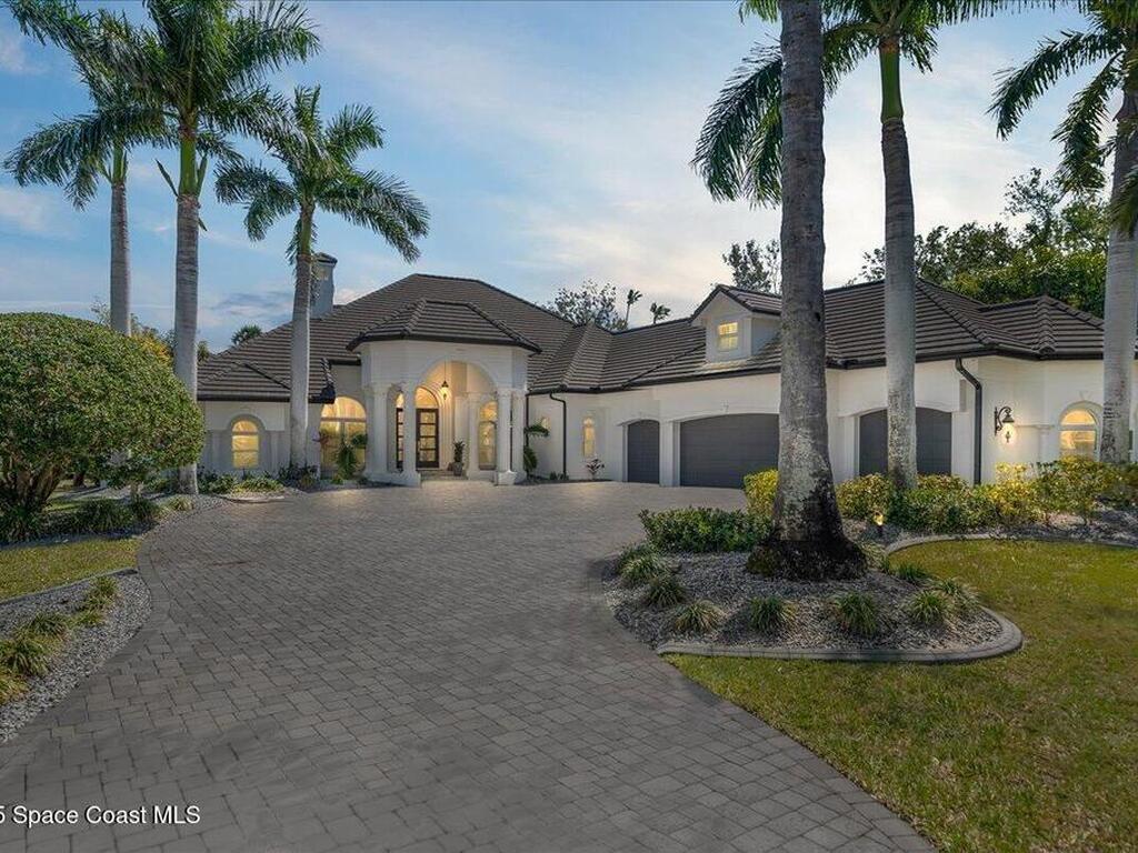 200 Lansing Island Drive, Indian Harbour Beach, FL 32937