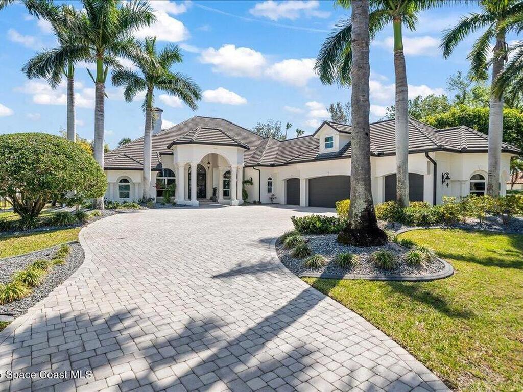 200 Lansing Island Drive, Indian Harbour Beach, FL 32937