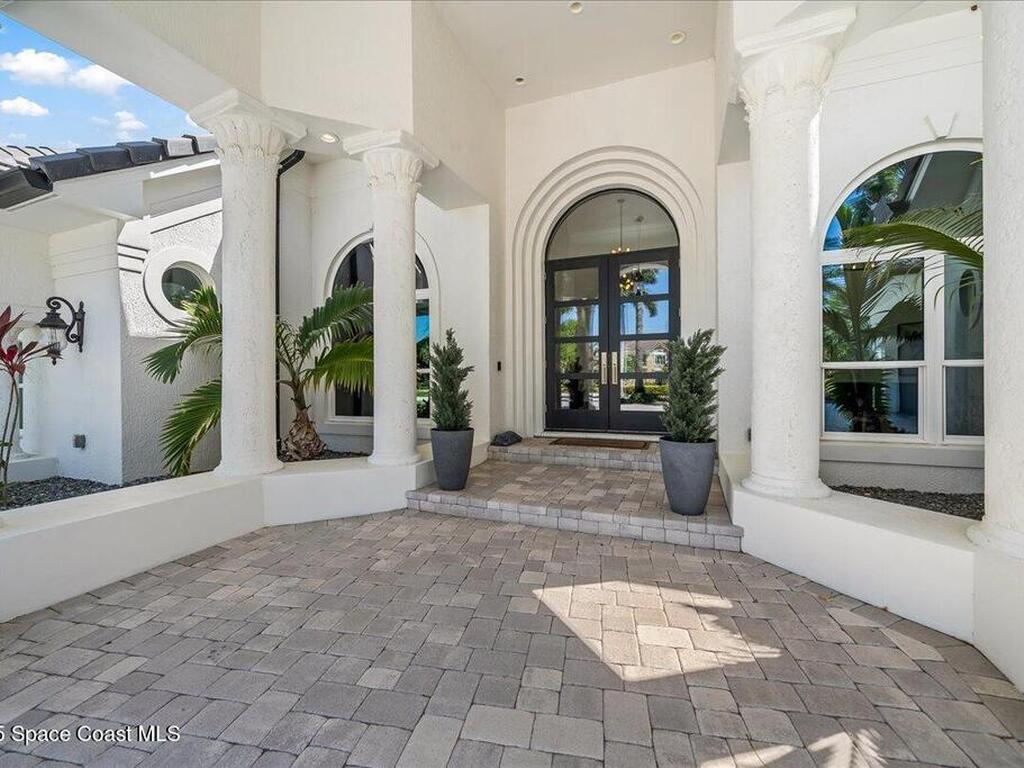 200 Lansing Island Drive, Indian Harbour Beach, FL 32937