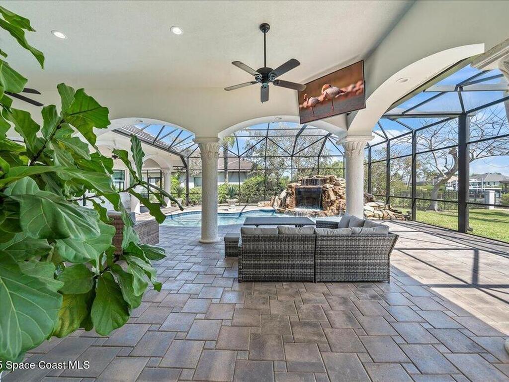 200 Lansing Island Drive, Indian Harbour Beach, FL 32937