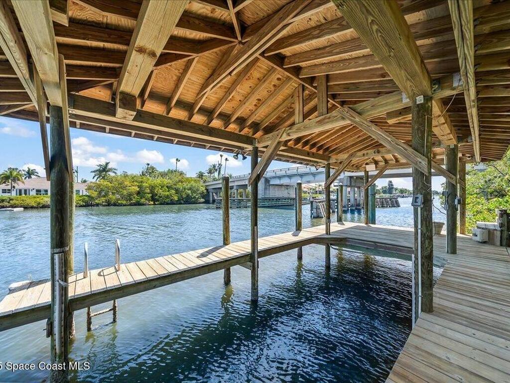 200 Lansing Island Drive, Indian Harbour Beach, FL 32937
