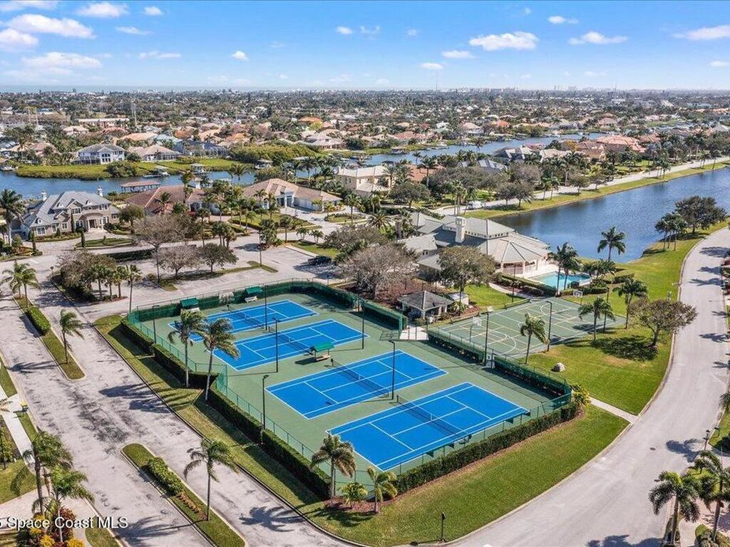 200 Lansing Island Drive, Indian Harbour Beach, FL 32937